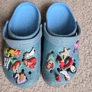 Big Kid Crocs With Jibbits